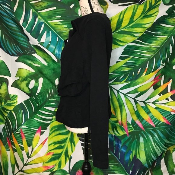 GUC John Paul Richard Women's Medium Black Ruffle Front Full Zip Short Jacket - Picture 5 of 8